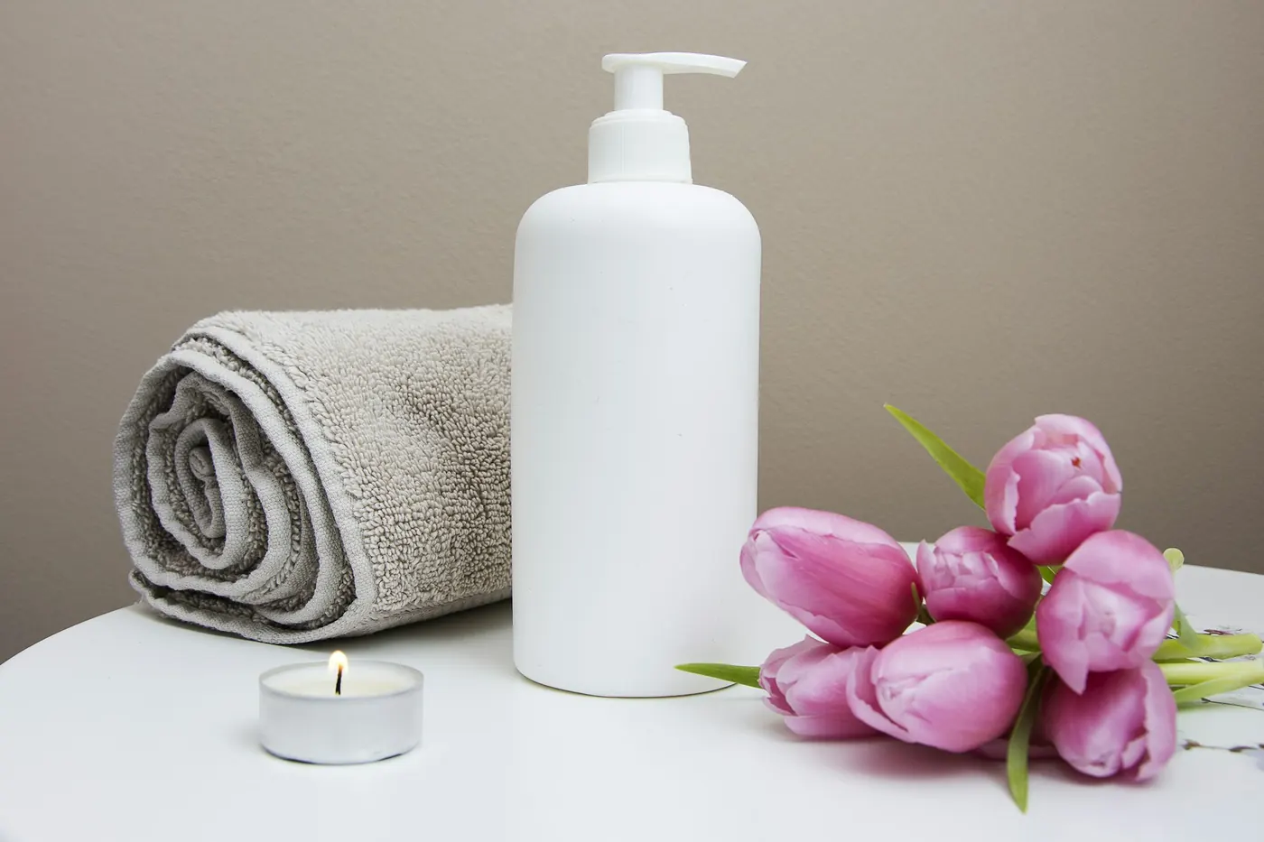 Aromatherapy massage with essential oils